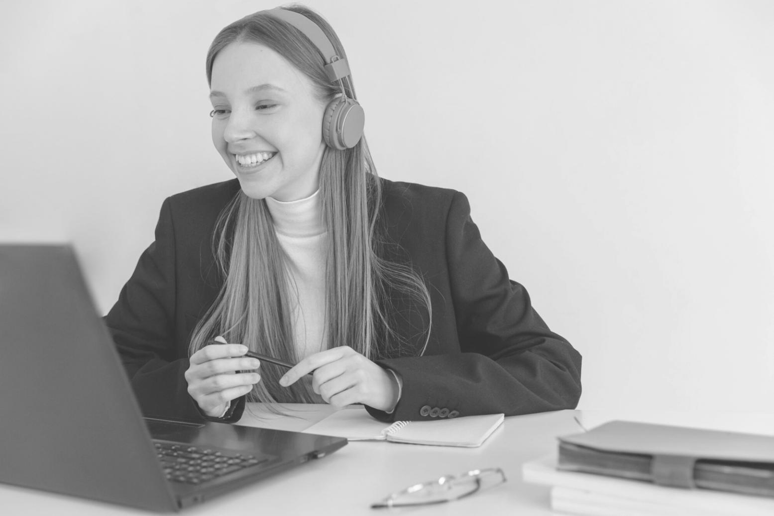 Analyse financière de secteurs industriels avec données et graphiques